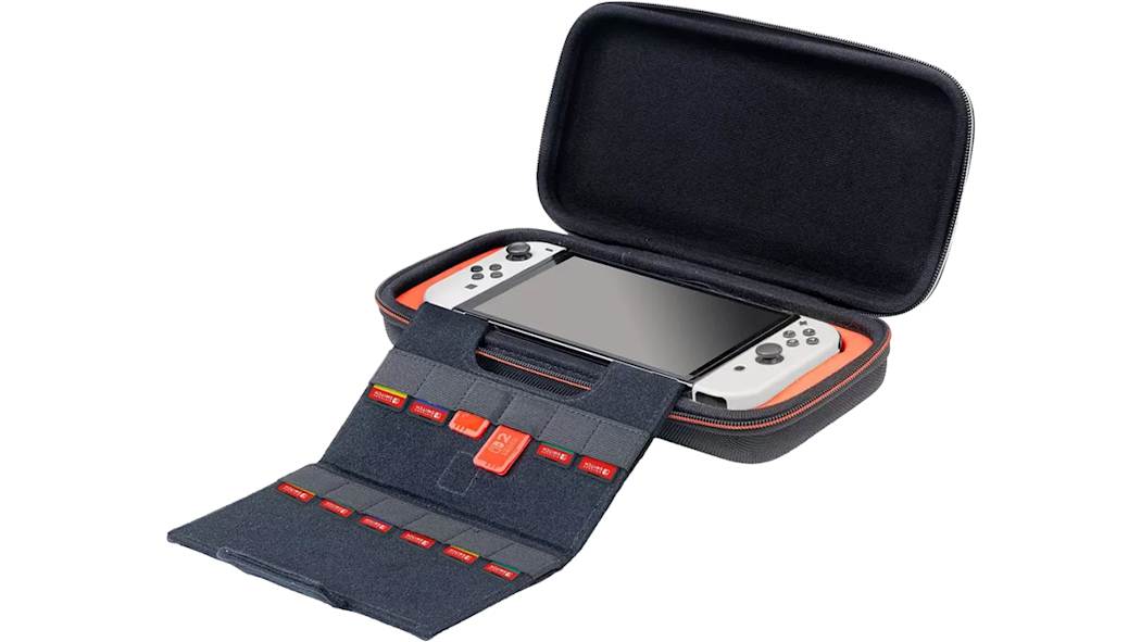 Game Traveler Travel Case