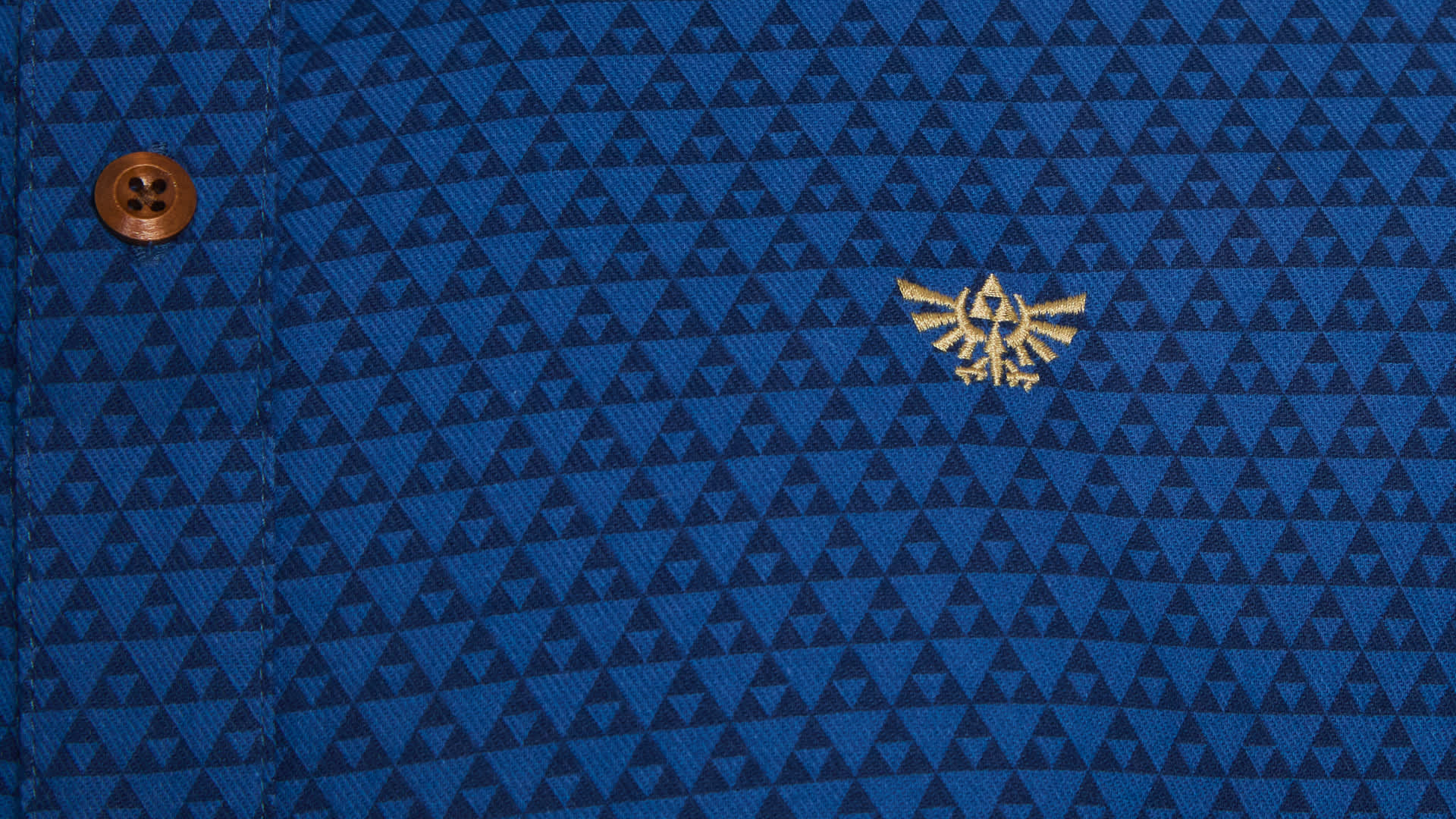 The Legend of Zelda™ Hylian Crest Graphic Button Up Shirt - 2XL ...