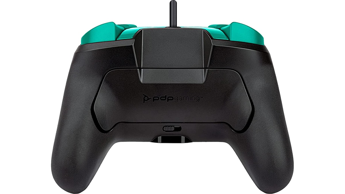 Faceoff Deluxe+ Audio Wired Controller: Animal Crossing™ Tom Nook 3