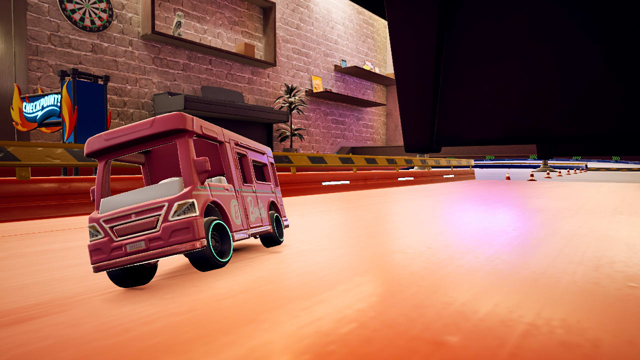 HOT WHEELS™ - Barbie™ Dream Camper™ 6