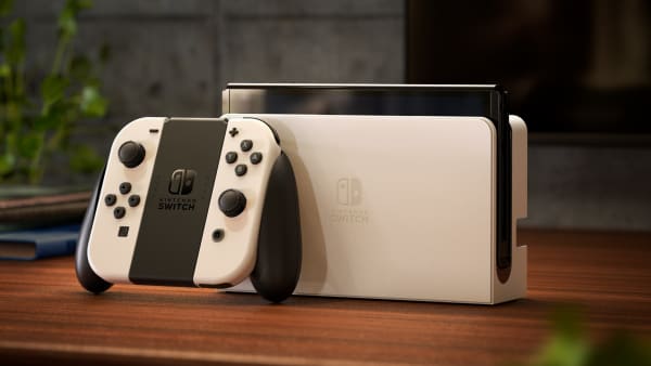 Amazon.com: Nintendo Switch (OLED model) with White Joy-Con