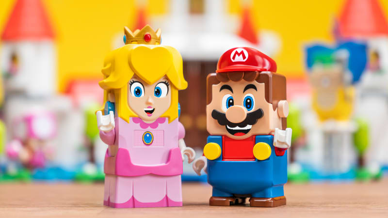 LEGO's huge new Bowser can interact with Mario, Luigi, Peach