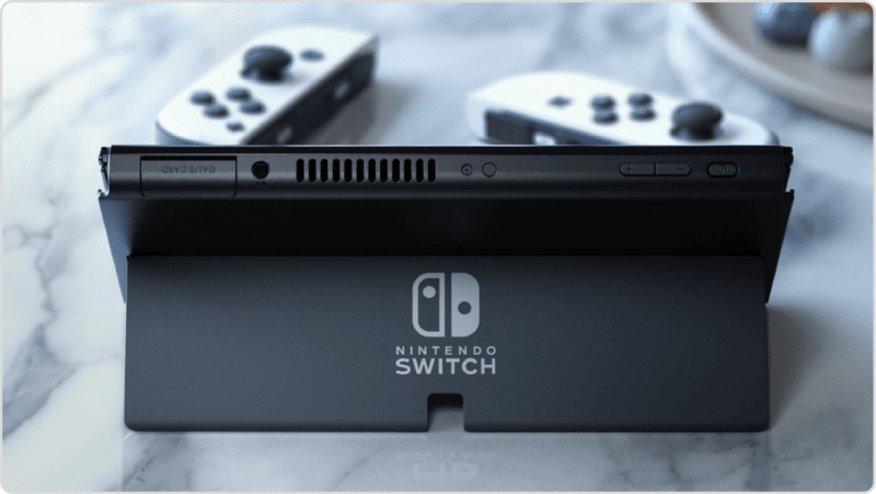 Nintendo Switch Console - OLED Model with White Joy-Con 