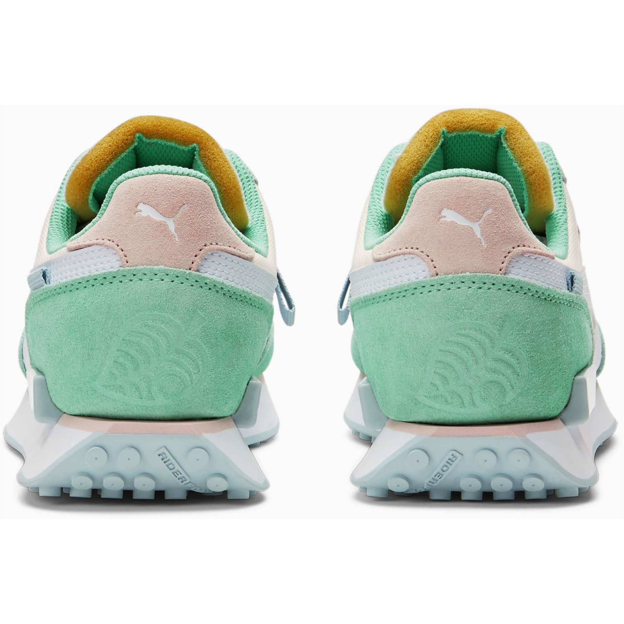期間限定特別価格 PUMA x Women's Rider Future Horizons New Crossing: Animal トップス